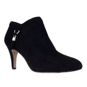 Vince Camuto Vecka blacks suede leather heeled booties size 10M